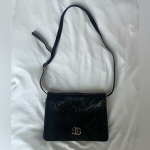 Gucci Knock-Off Crossbody Bag